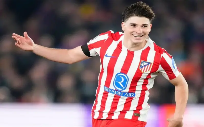 رئيس أتلتيكو مدريد حول اهتمام برشلونة بـ ألفاريز: أشعر بالألم